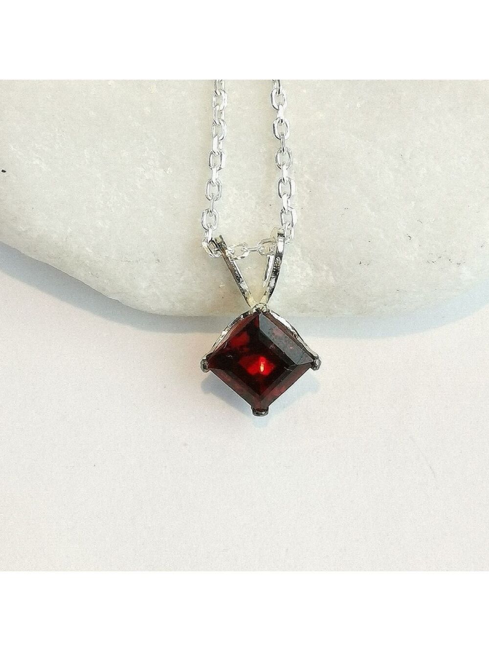 Garnet pendant for necklace in Sterling Silver 🆕